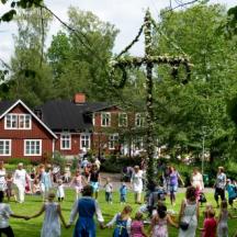 Glad midsommar